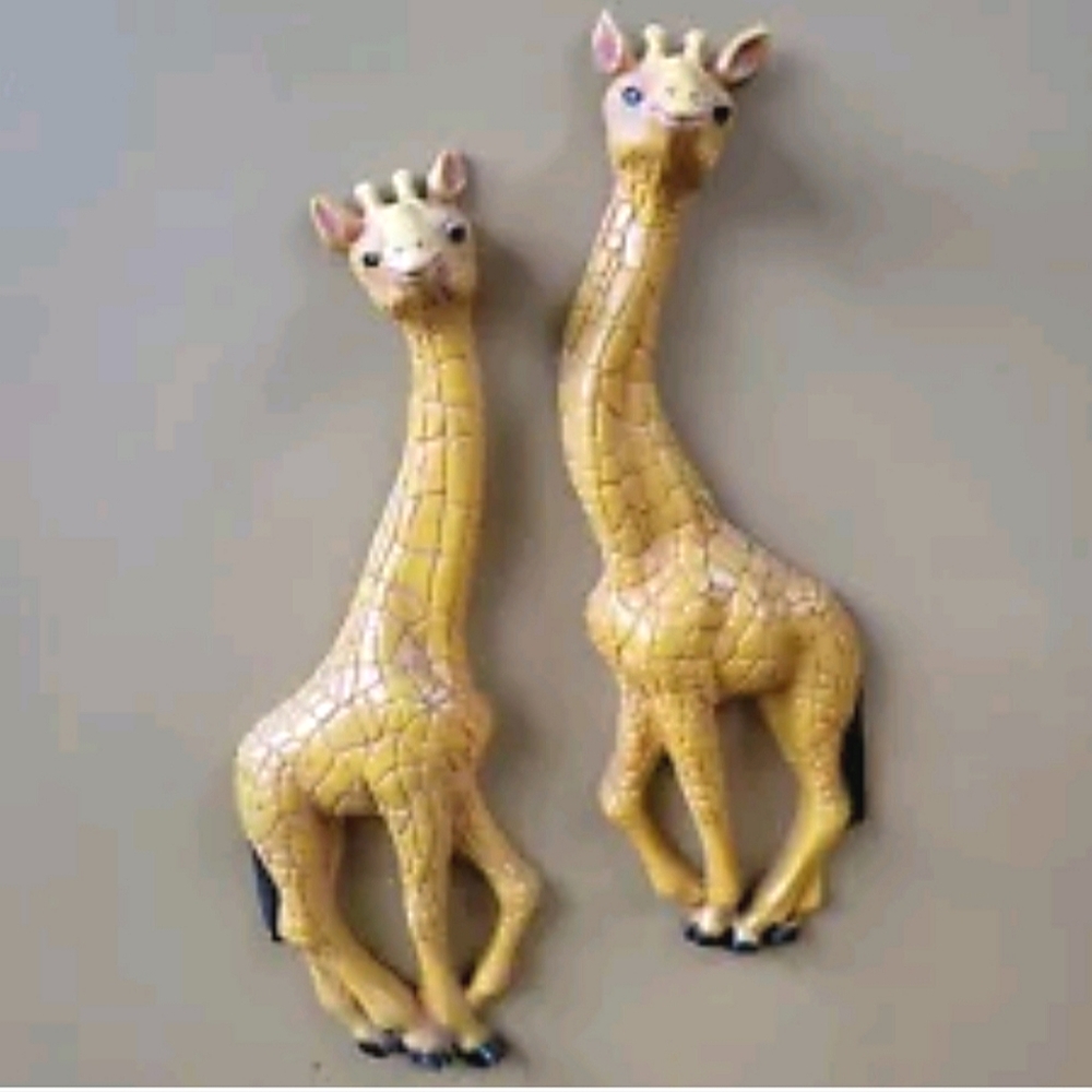 2 Giraffe Nursery Wall Hangings Zoo Animals 3D 18" x 6"